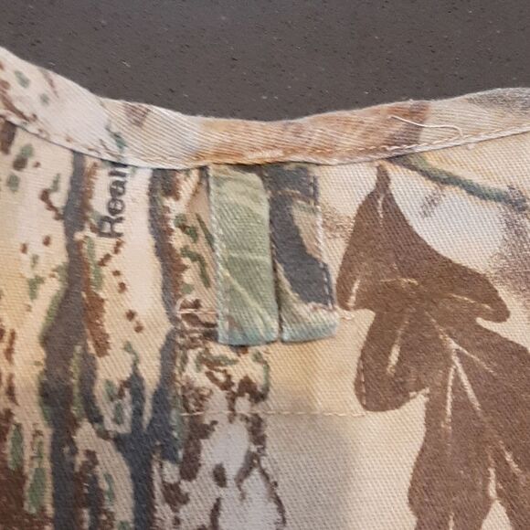 Ozark Trail Mens Camoflauge Vest - Picture 10 of 13